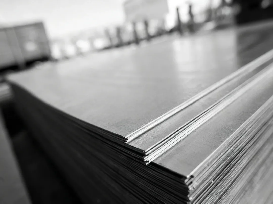 горячекатаный лист из конструкционной стали 6х1500х6000