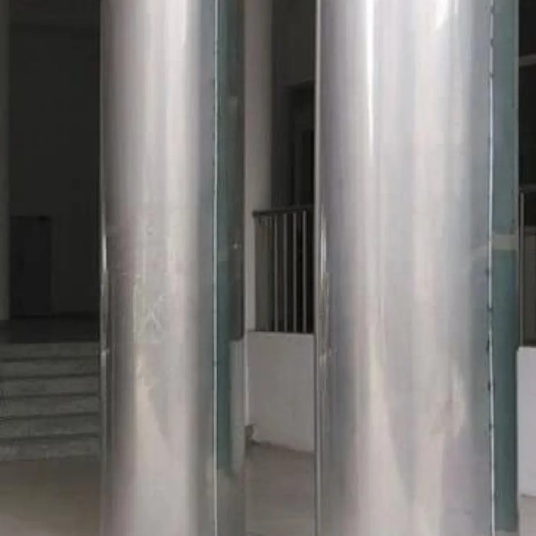 Конструкция из нержавеющей стали (колонна) 1,1х2000х800мм
