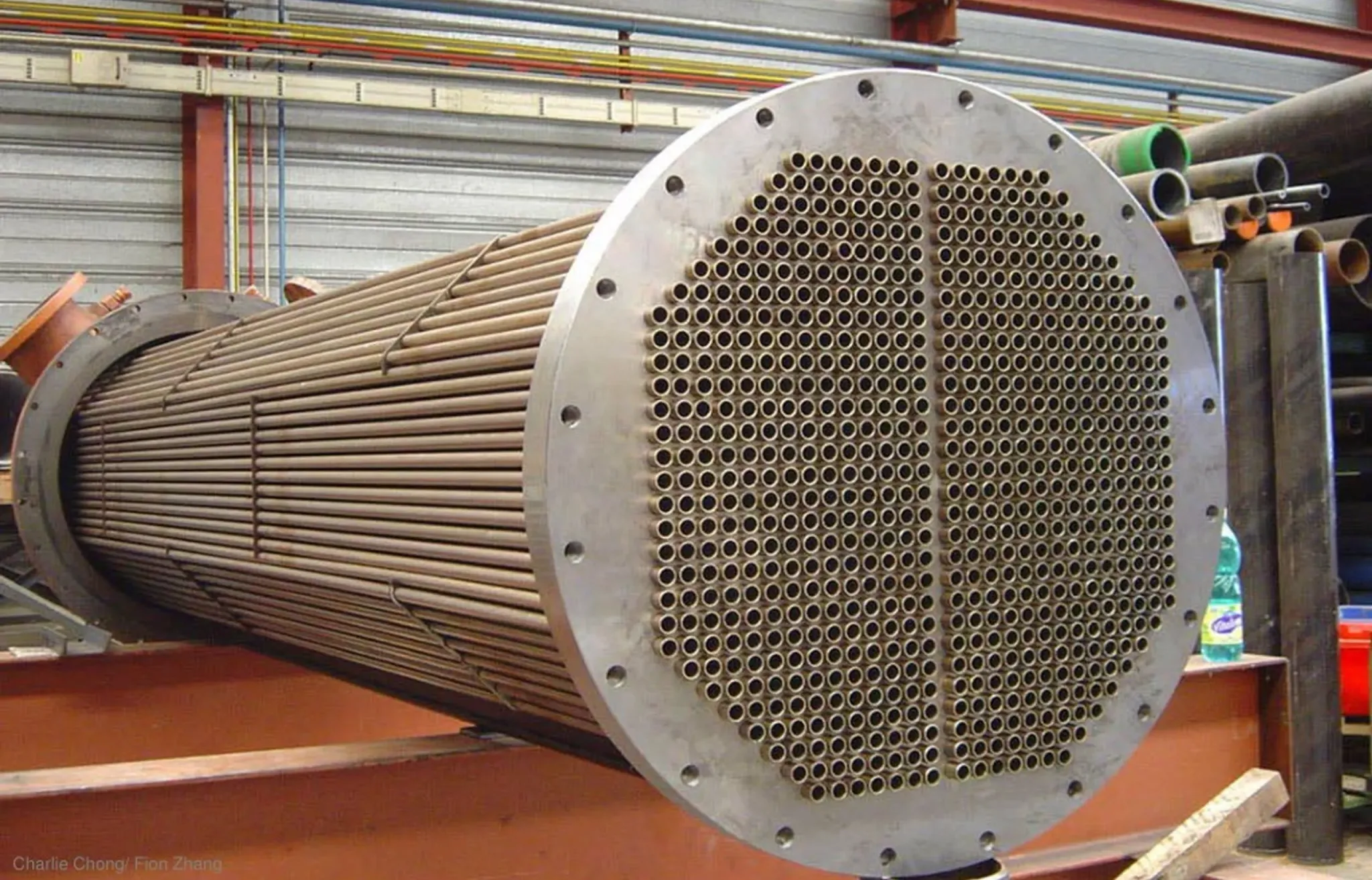 Кожухотрубные теплообменники с компенсатором и трубными решётками производство под ключ для Краснодарского края