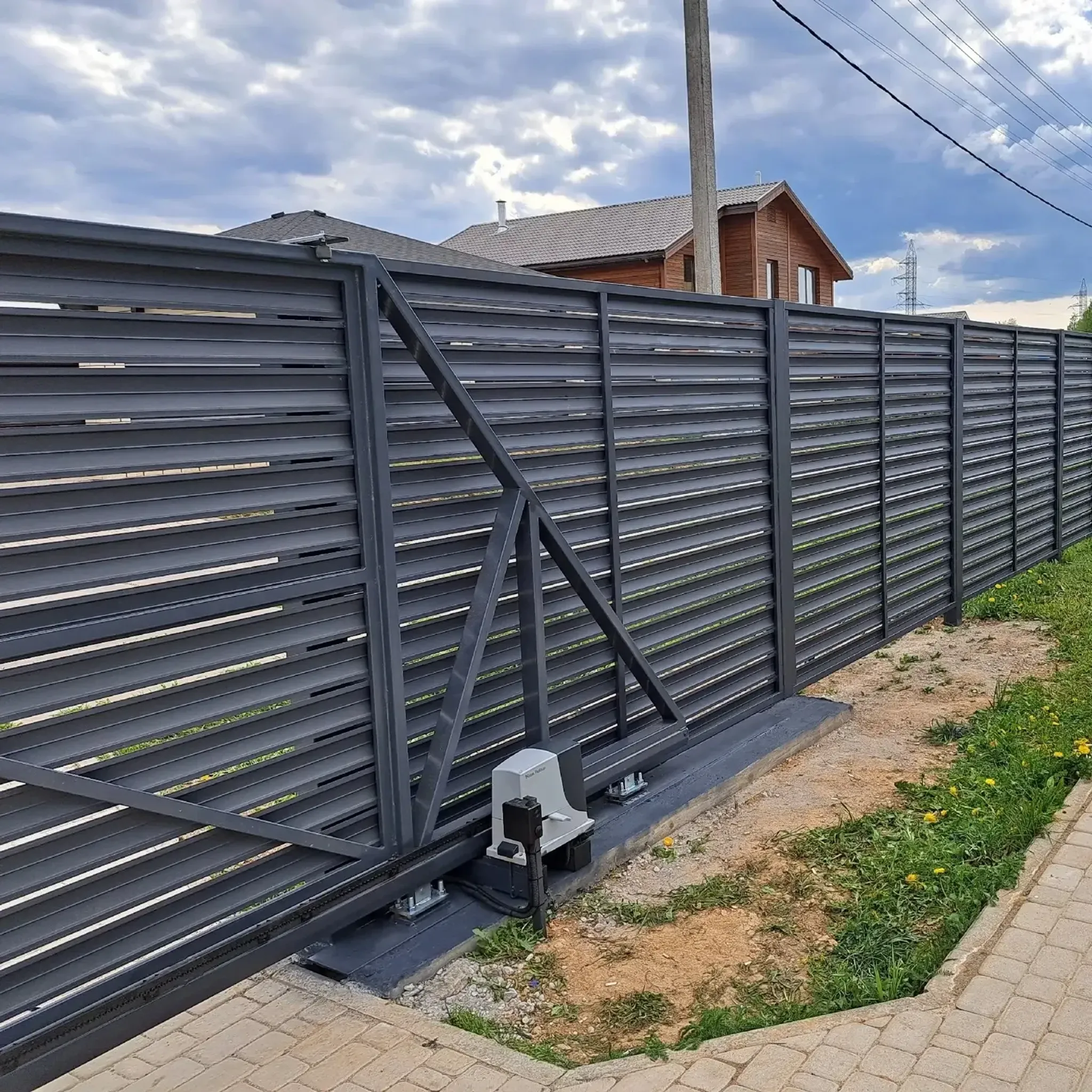 Швеллер для откатных ворот (с площадкой, откат влево) (без покрытия)