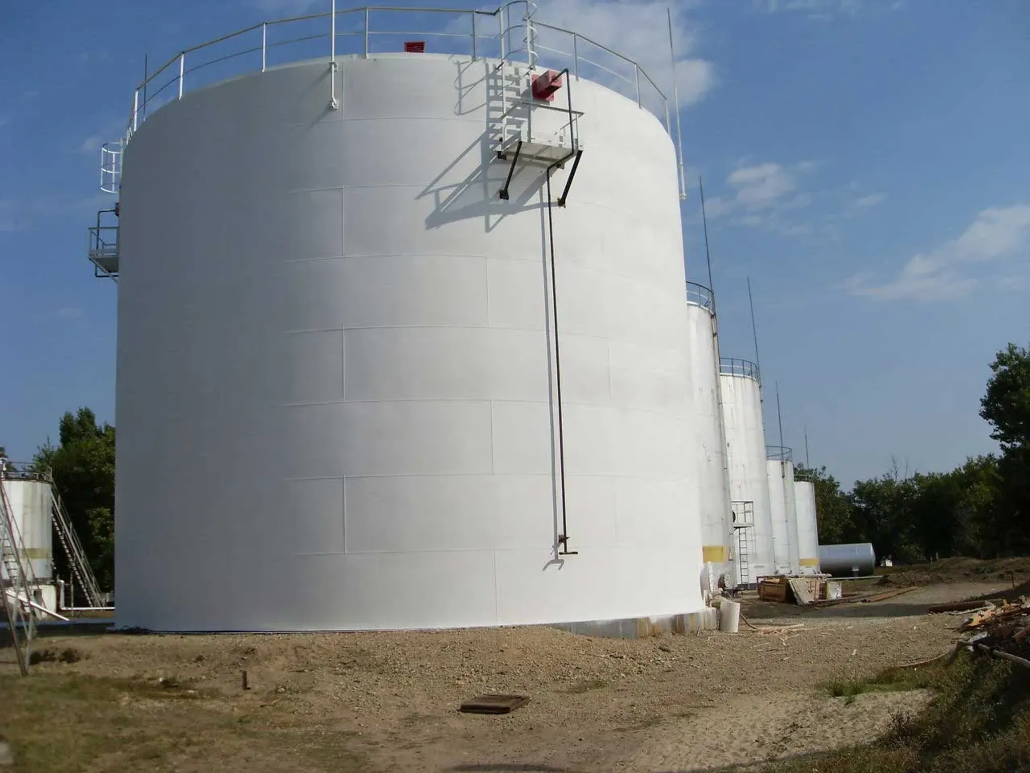 БАГВ 500 м³ производство проектирование поставка и монтаж баков-аккумуляторов горячей воды для Архангельской области