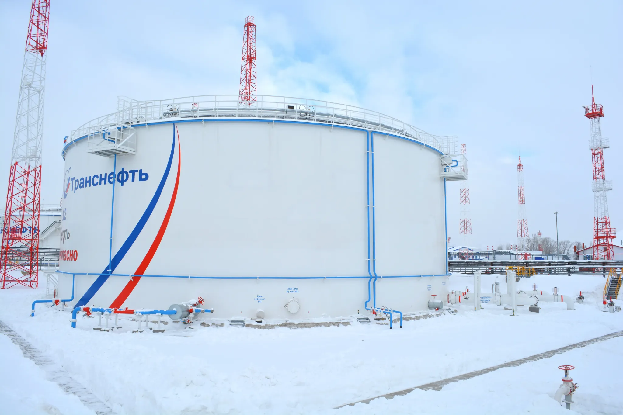 БАГВ-200 м³ производство: проектирование, поставка и монтаж баков-аккумуляторов горячей воды для Хабаровского края