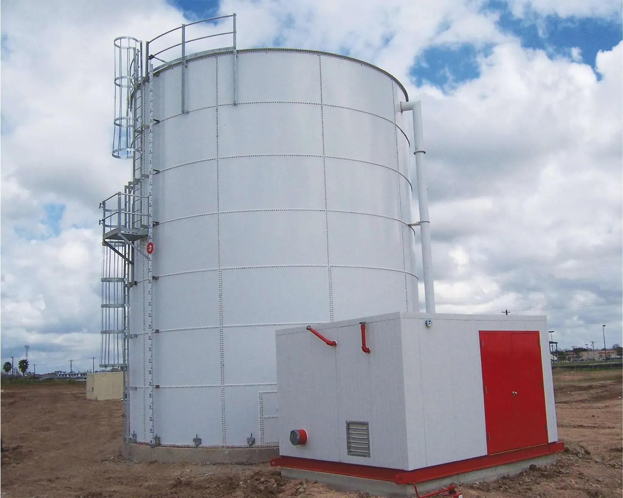 БАГВ 100 м³ производство: проектирование, поставка и монтаж баков-аккумуляторов горячей воды для Республики Мордовия