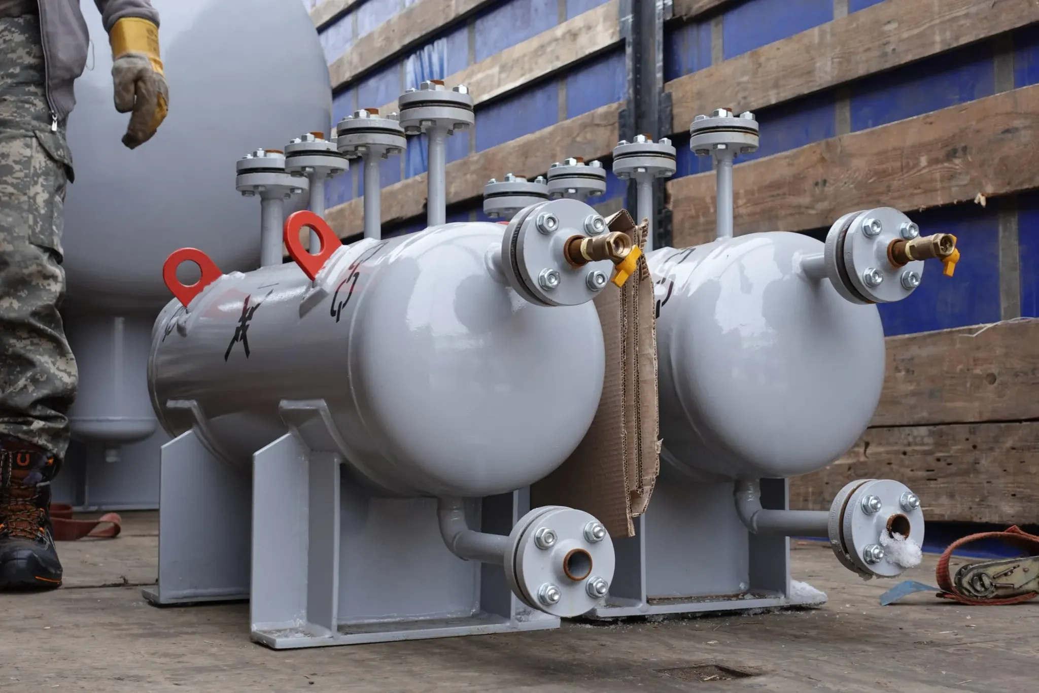 Производство горизонтальных емкостных аппаратов ГЭЭ, ГКК, ГПП для Республики Алтай: проектирование, монтаж, гарантия