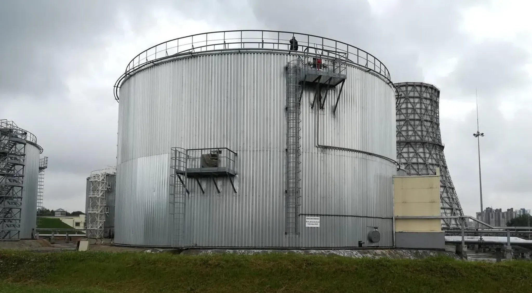 Производство БАГВ-700 м³: проектирование, поставка и монтаж баков-аккумуляторов горячей воды в Республике Алтай