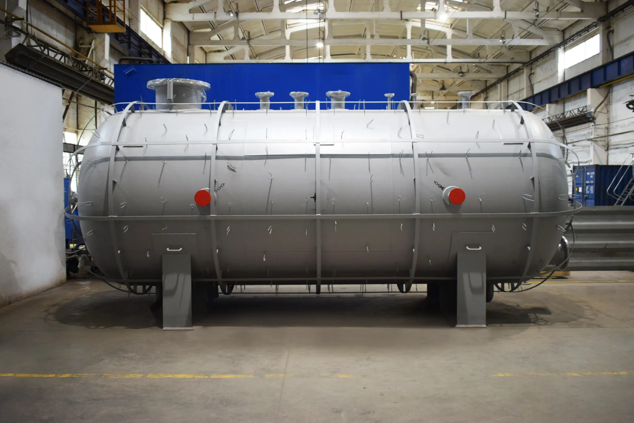 Аппараты емкостные цилиндрические: Проектирование, производство, поставка, монтаж и пуско-наладочные работы с гарантией для Республики Бурятия