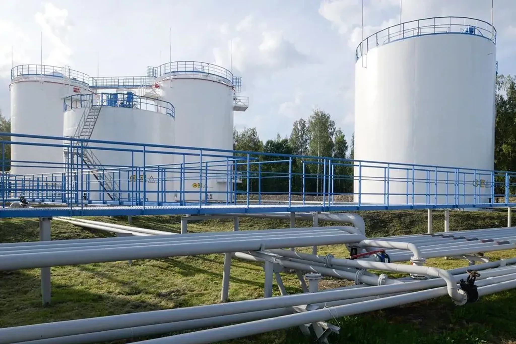 БАГВ-200 м³ производство: проектирование, поставка и монтаж баков-аккумуляторов горячей воды для Республики Карелия